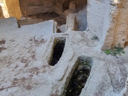  <a style='color: #fff;' href='/uploaded/photo/abbaye-de-st-roman-beaucaire-68f3c322f1dc0.jpg'>(Télécharger)</a>