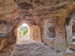  <a style='color: #fff;' href='/uploaded/photo/abbaye-de-st-roman-beaucaire-68f3c32b5f311.jpg'>(Télécharger)</a>