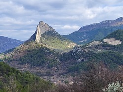  <a style='color: #fff;' href='/uploaded/photo/buis-le-rocher-du-lion-63efc1fa4612c.jpg'>(Télécharger)</a>