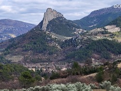  <a style='color: #fff;' href='/uploaded/photo/buis-le-rocher-du-lion-63efc1fc5e77f.jpg'>(Télécharger)</a>