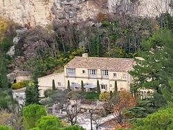  <a style='color: #fff;' href='/uploaded/photo/carriy-res-de-lumiy-re-6744bafc23da7.jpg'>(Télécharger)</a>