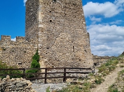  <a style='color: #fff;' href='/uploaded/photo/forteresse-de-mornas-681ce93d36e75.jpg'>(Télécharger)</a>