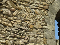  <a style='color: #fff;' href='/uploaded/photo/forteresse-de-mornas-681e2c495a6d1.jpg'>(Télécharger)</a>