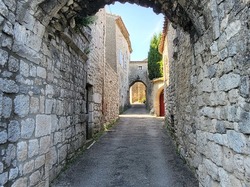  <a style='color: #fff;' href='/uploaded/photo/la-garde-adhy-mar-666211e1e2a11.jpg'>(Télécharger)</a>