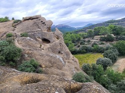  <a style='color: #fff;' href='/uploaded/photo/le-rocher-de-rocalinaud-653aca993a4dc.jpg'>(Télécharger)</a>