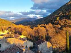  <a style='color: #fff;' href='/uploaded/photo/mollans-la-rouvirette-et-pierrelongue-69233702560d0.jpg'>(Télécharger)</a>