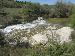  <a style='color: #fff;' href='/uploaded/photo/seguret-le-long-de-l-ouveze-67f806f0712f3.jpg'>(Télécharger)</a>