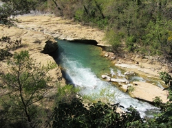  <a style='color: #fff;' href='/uploaded/photo/seguret-le-long-de-l-ouveze-67f806f1ac89e.jpg'>(Télécharger)</a>