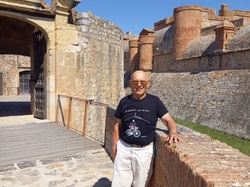 forteresse de Salses <a style='color: #fff;' href='/uploaded/photo/sy-jour-y-tautavel-6862af2e064ca.jpg'>(Télécharger)</a>