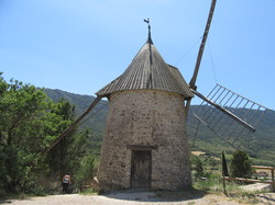 VV Tautavel <a style='color: #fff;' href='/uploaded/photo/sy-jour-y-tautavel-6862b10235169.jpg'>(Télécharger)</a>