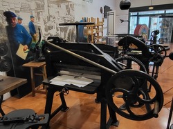  <a style='color: #fff;' href='/uploaded/photo/valry-as-musy-e-du-cartonnage-et-de-l-imprimerie-65c76649b4e46.jpg'>(Télécharger)</a>