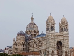  <a style='color: #fff;' href='/uploaded/photo/visite-de-la-grotte-cosquer-y-marseille-66072c9fcdd56.jpg'>(Télécharger)</a>